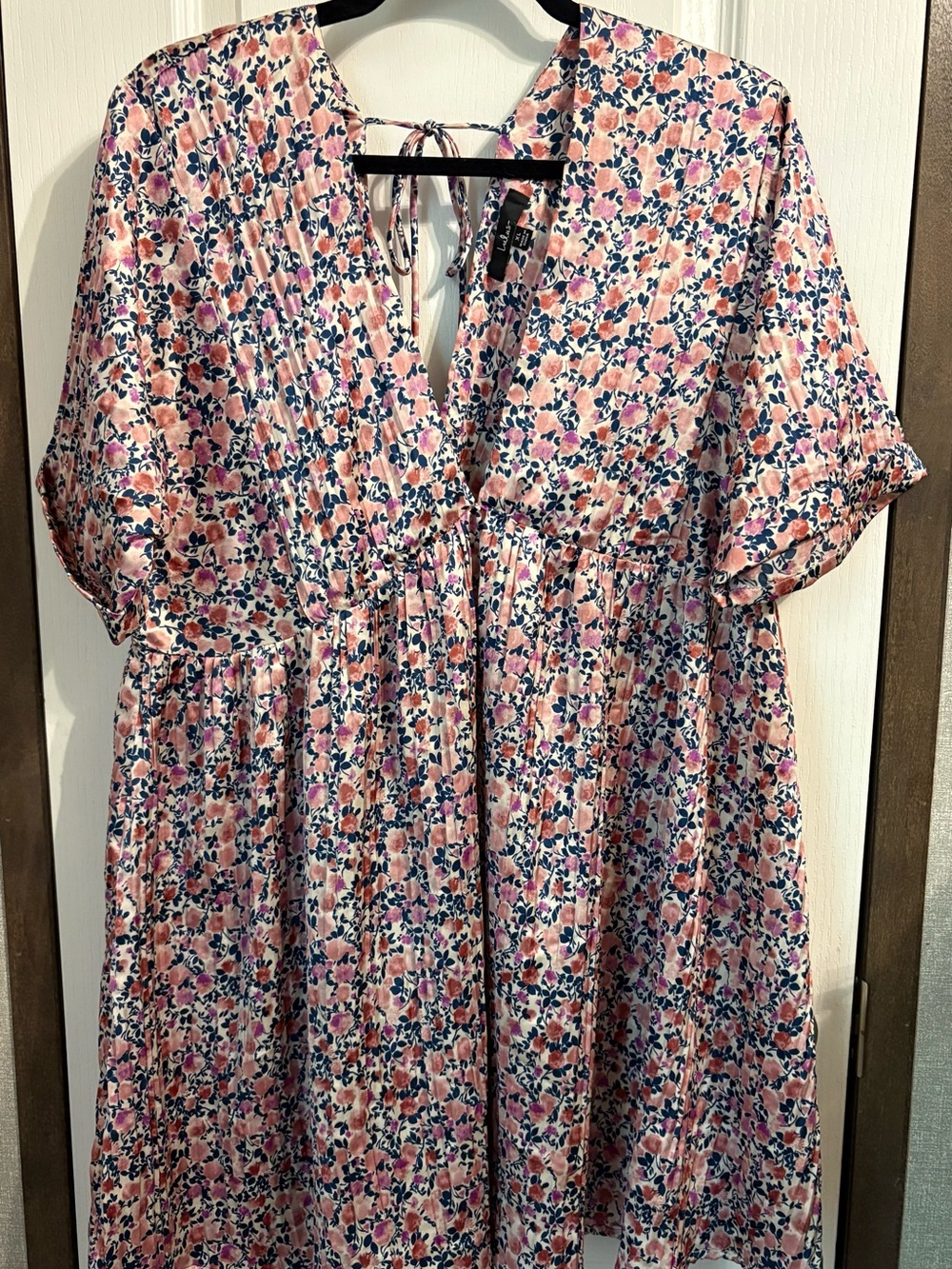 Floral V-Neck Tie-Back Babydoll dress - Pink Multi